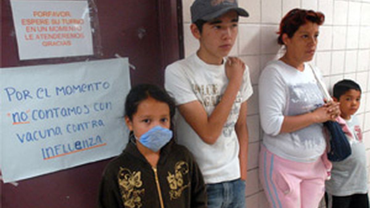 Además hay 943 casos "sospechosos" de enfermos hospitalizados. Foto: EFE.