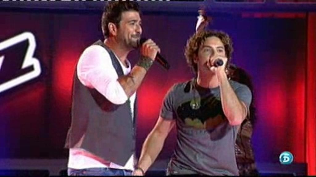 La camiseta de Bisbal con el emblema de 'Batman'