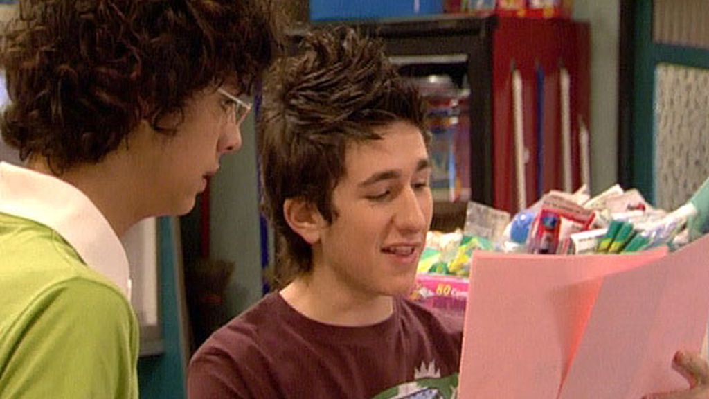 Jonathan, un 'pringao' con gafas Jonathan, un 'pringao' con gafas