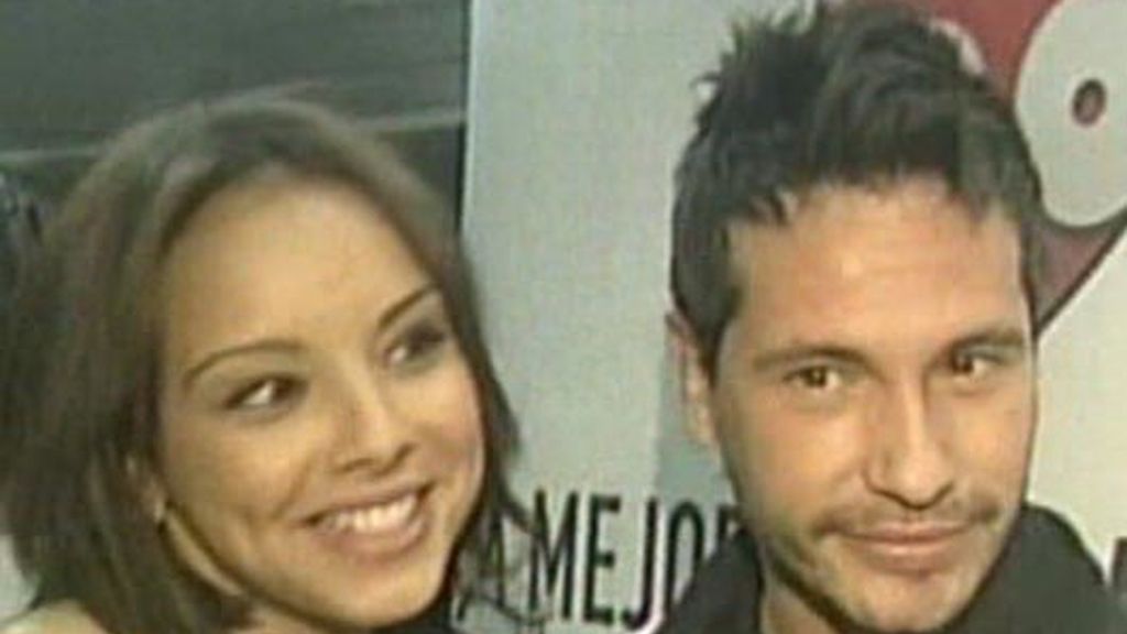 Chenoa y David de Maria, el beso