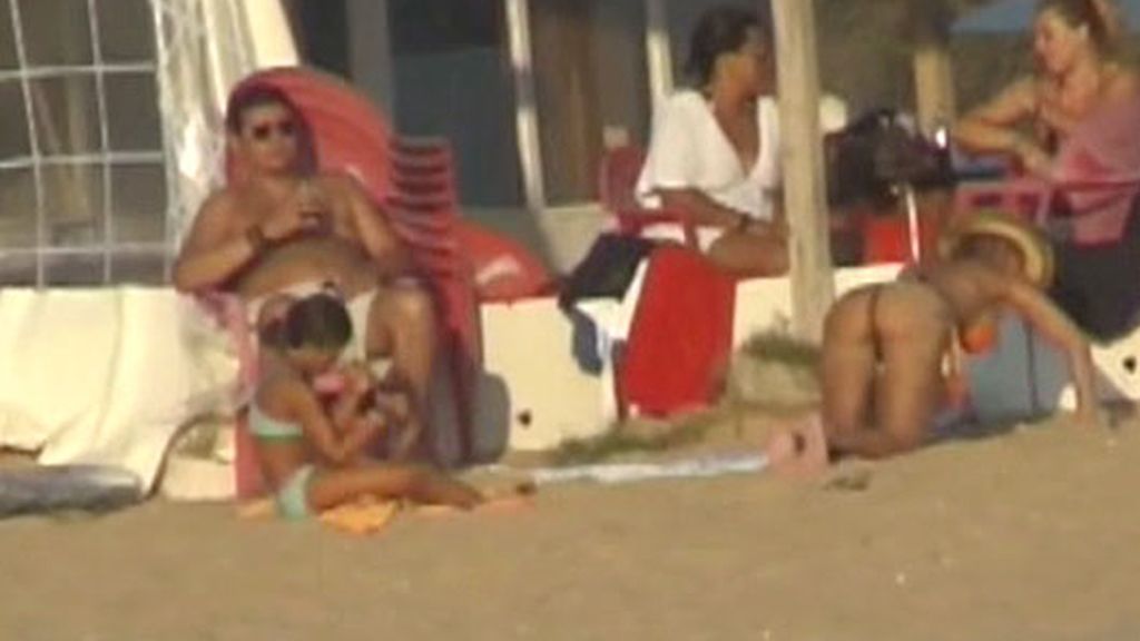 Ivonne Reyes enseña el pompis