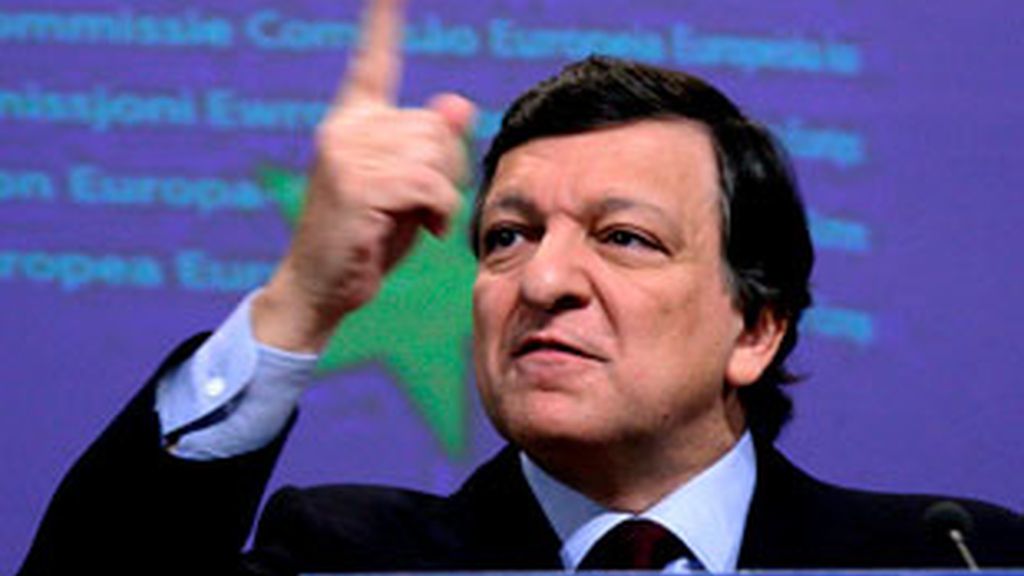 Barroso reafirmó "su confianza en la capacidad de Portugal de superar las actuales dificultades, con la solidaridad de sus socios". Vídeo: ATLAS. Barroso reafirmó "su confianza en la capacidad de Portugal de superar las actuales dificultades, con la solidaridad de sus socios". Vídeo: ATLAS.
