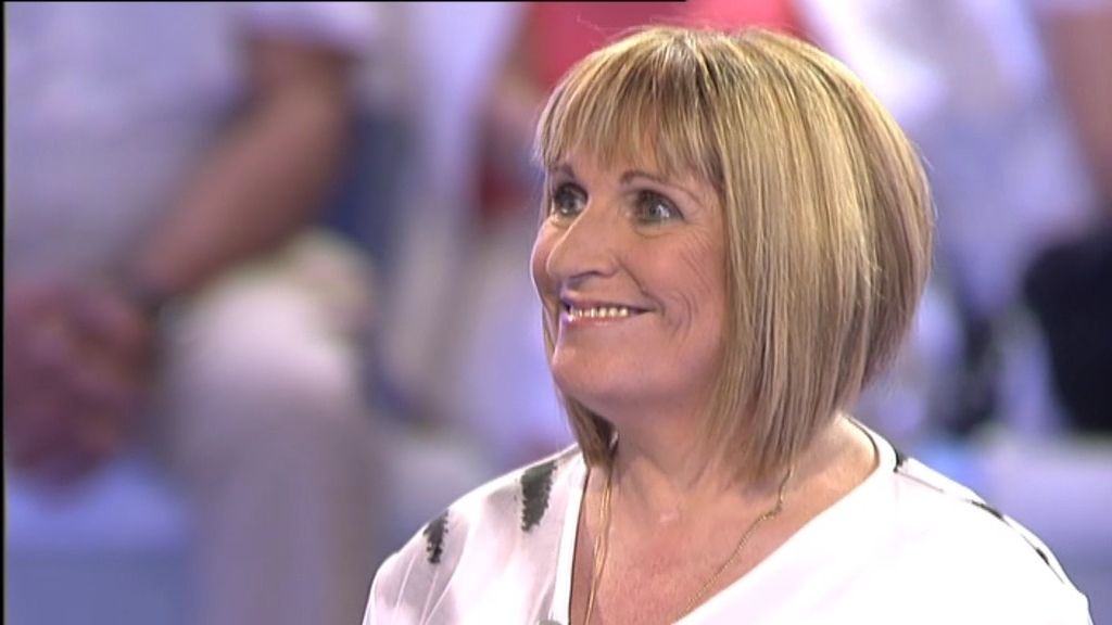 La actriz divierte al público y le emociona con su historia