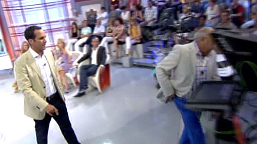 Humberto Janeiro, a punto de abandonar el plató de 'Enemigos íntimos'