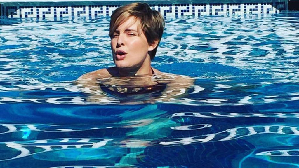 Tania muy orgullosa de sus curvas y de su talla 44