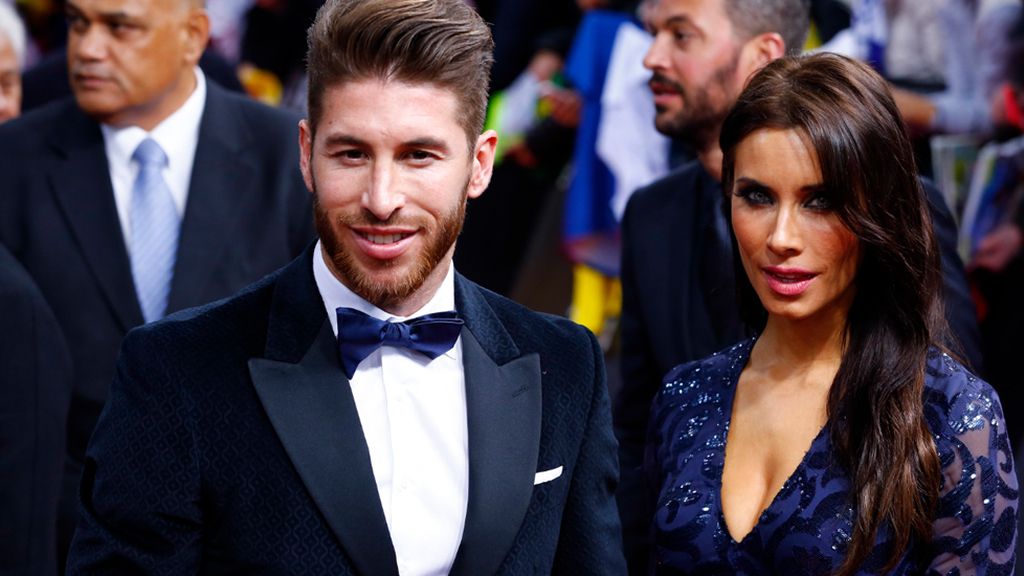 Pilar Rubio con un vestido azul de Carla Ruiz