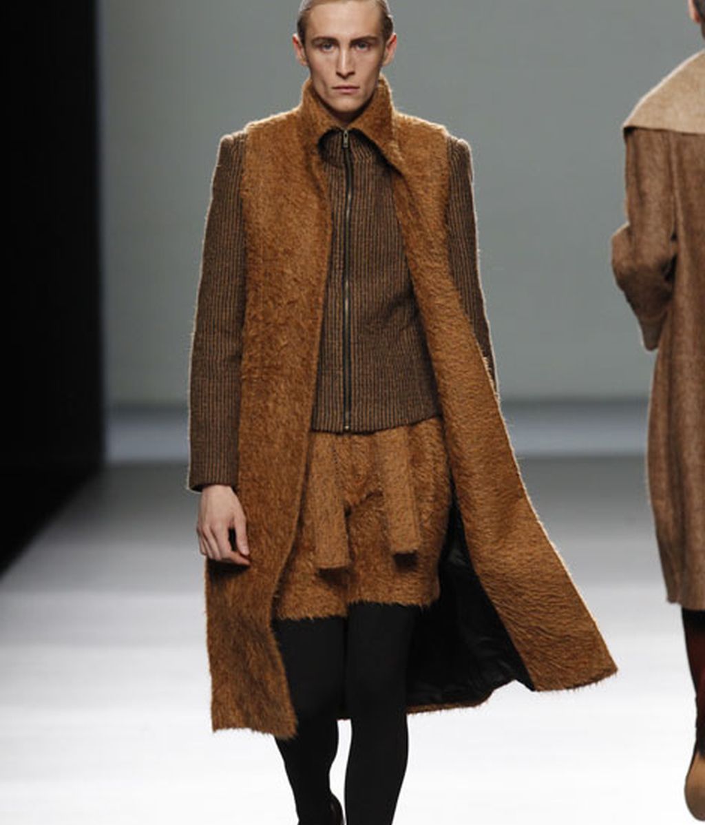 Grandes solapas, lanas, acento en patronajes y tallajes