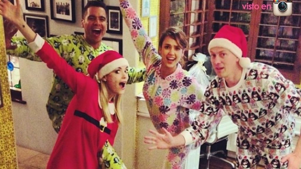 Jessica Alba ha organizado una gran pijamada en familia