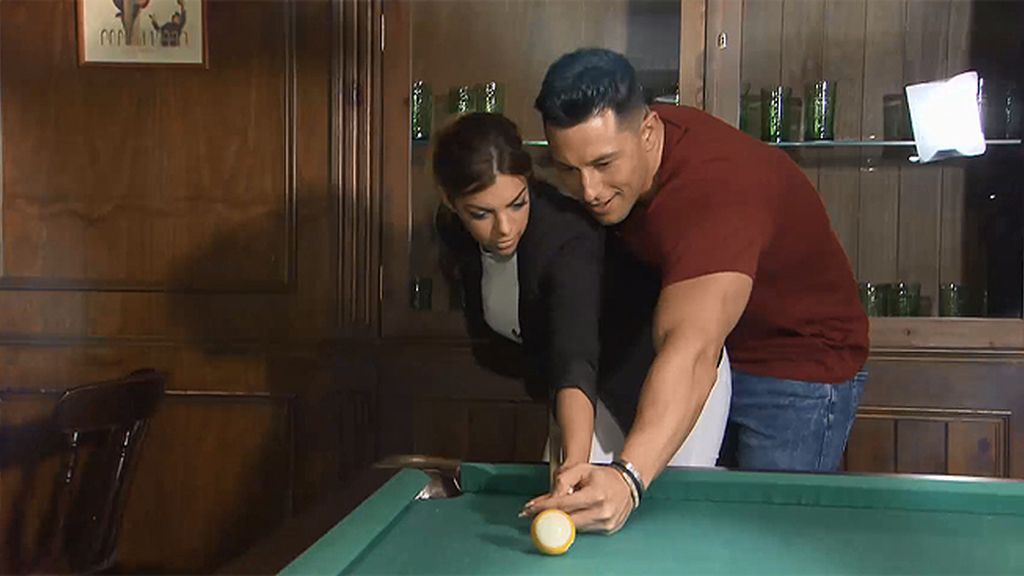 Nunca mires en el bolso de una mujer