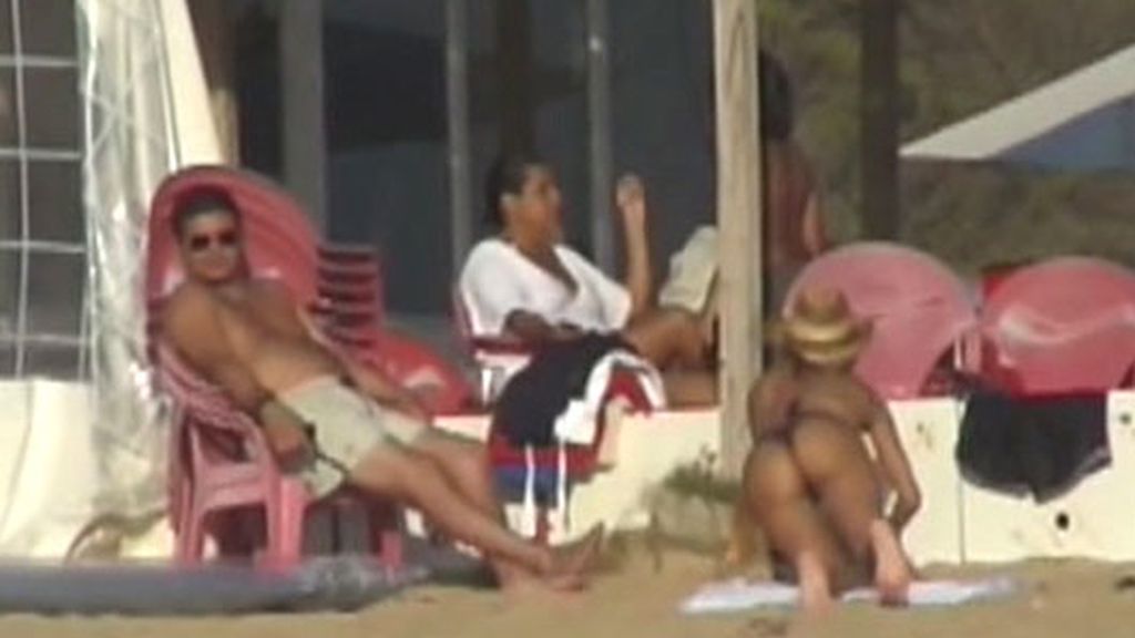 Ivonne Reyes enseña el pompis