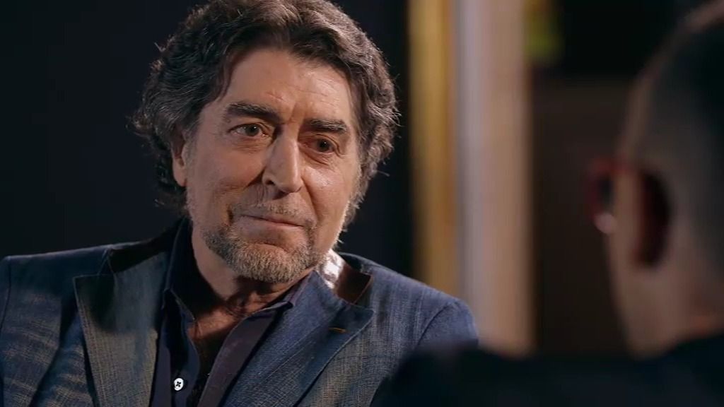 Sabina charla con Risto Mejide sobre un chester