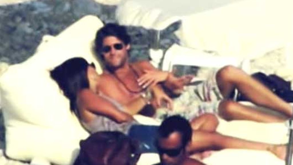 María José Suárez disfruta de su nuevo novio bajo el sol de Ibiza