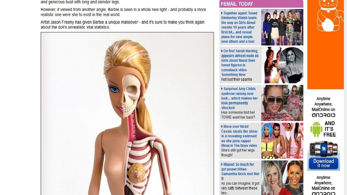 El artista Jason Freeny enseña las entrañas de Barbie