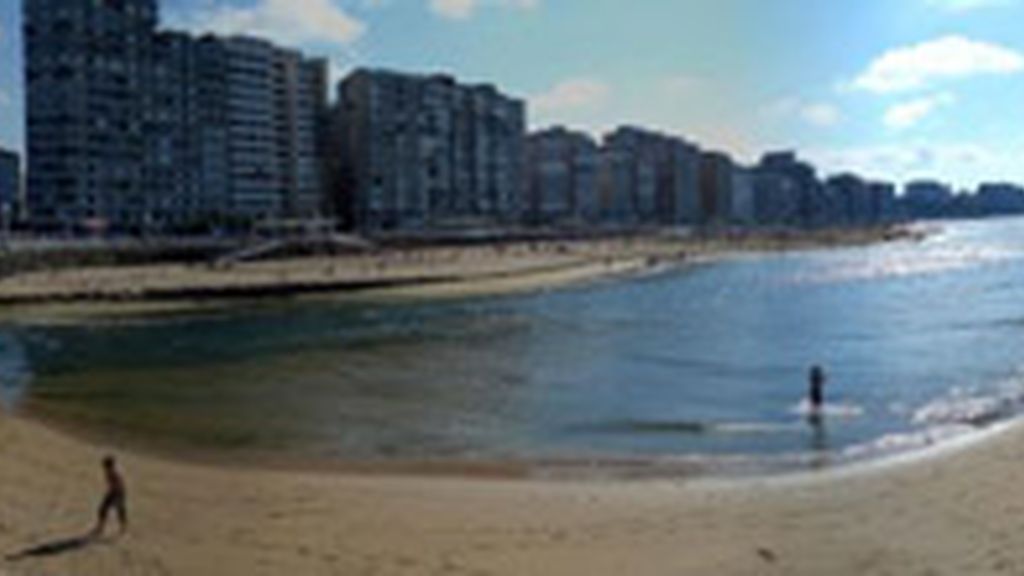 Playa de San Lorenzo, en Gijón