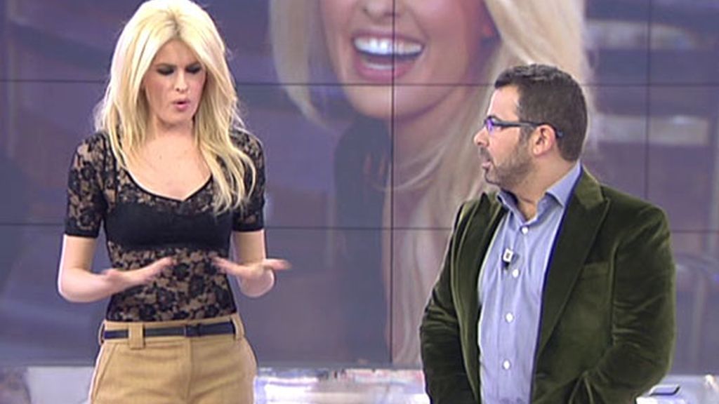 Luciendo transparencias (y piernas)