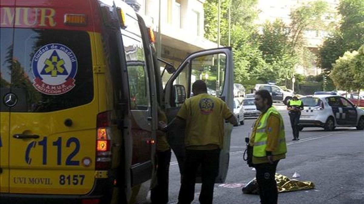 Un hombre de 67 años murió atropellado en la Avenida Nuestra Señora de Fátima, del distrito madrileño de Carabanchel, por un turismo cuyo conductor se ha dado a la fuga. EFE/Ayuntamiento de Madrid