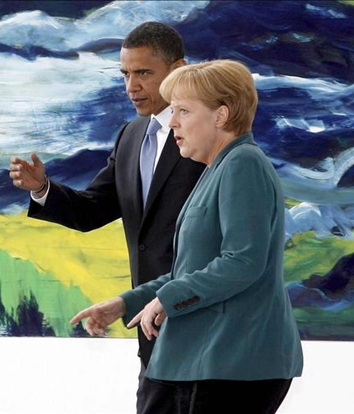En la imagen, la canciller alemana, Angela Merkel (dcha), conversa con el presidencia de Estados Unidos, Barack Obama, en la Cancillería de Berlín (Alemania), el pasado mes de julio. EFE/Archivo