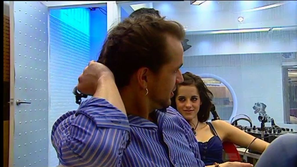 La concursante se decanta por el grupo de Pepe, Sindia y Marta