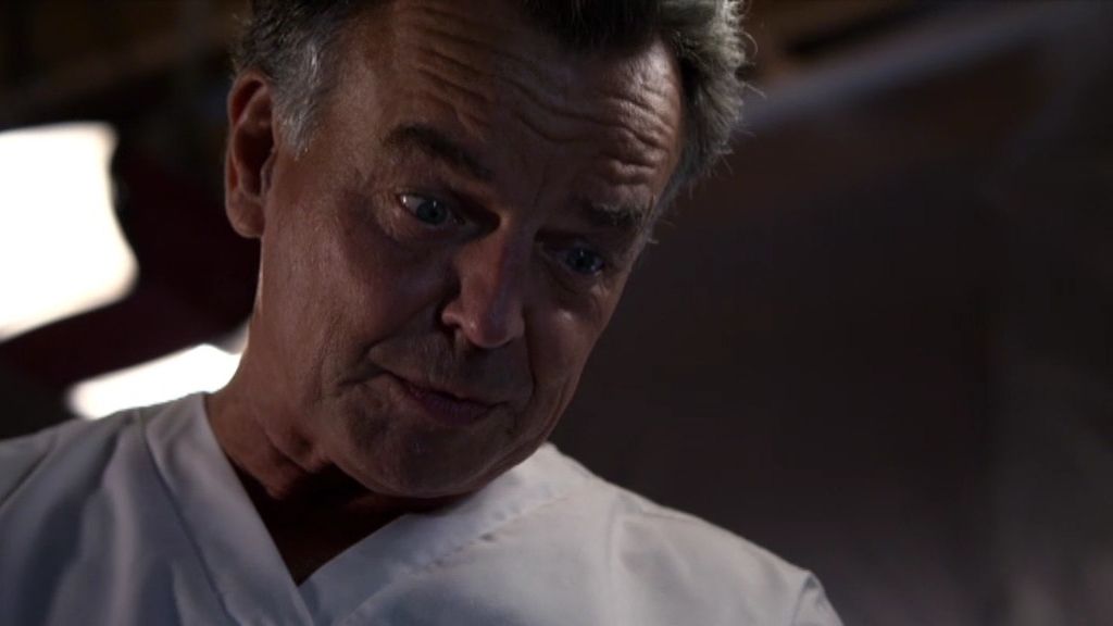 Ray Wise, estrella invitada en 'Complejo de Dios' (T08xC04)