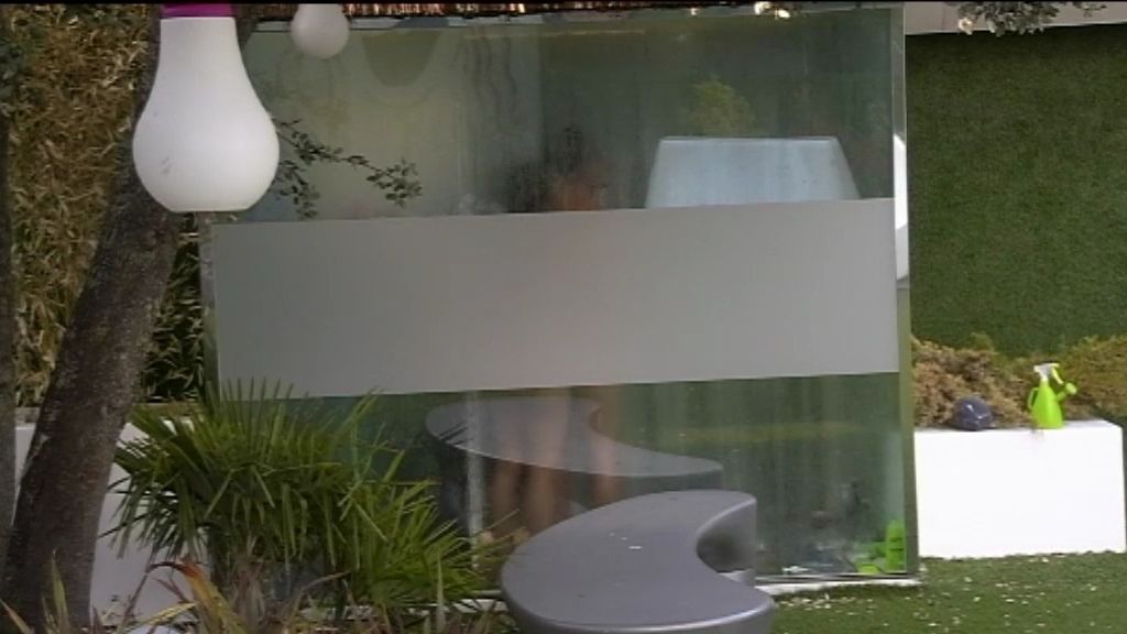 ¿Habrá zanjado Aless sus dudas hacia Noe con esta apasionada ducha?