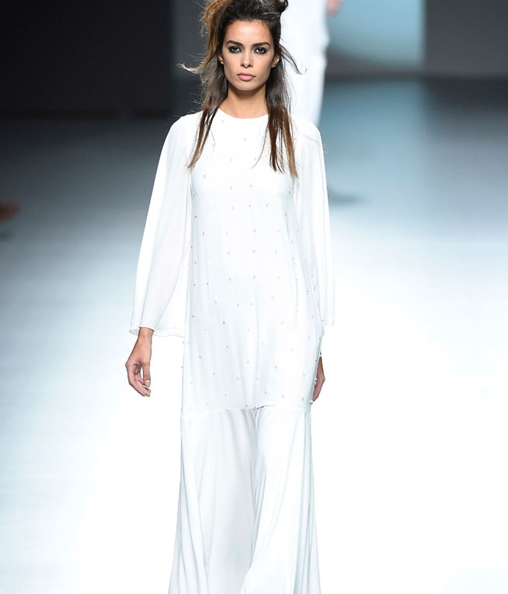 Líneas depuradas y costura artesanal