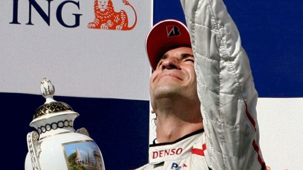 Timo Glock (Toyota) celebra en el podio el segundo puesto conseguido en el GP de Hungría