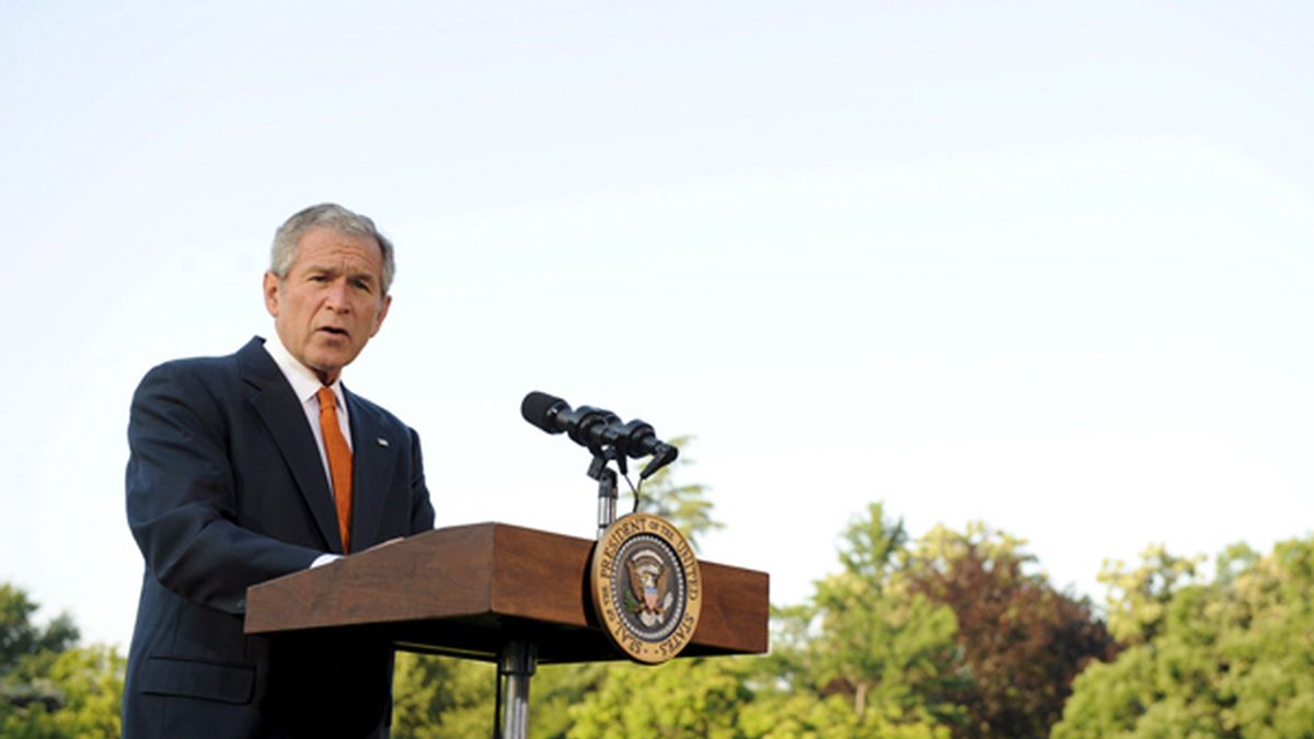 George Bush ha pronunciado un discurso en la Casa Blanca antes de partir hacia Europa. FOTO: EFE