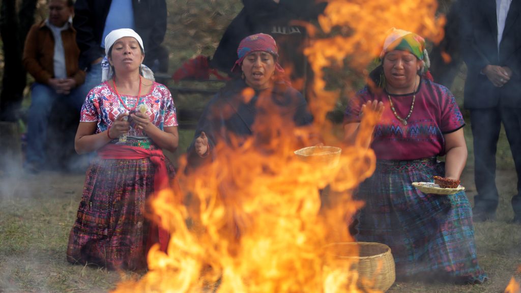 Ritual en Guatemala para homenajear el 20º aniversario del fin de la guerra civil