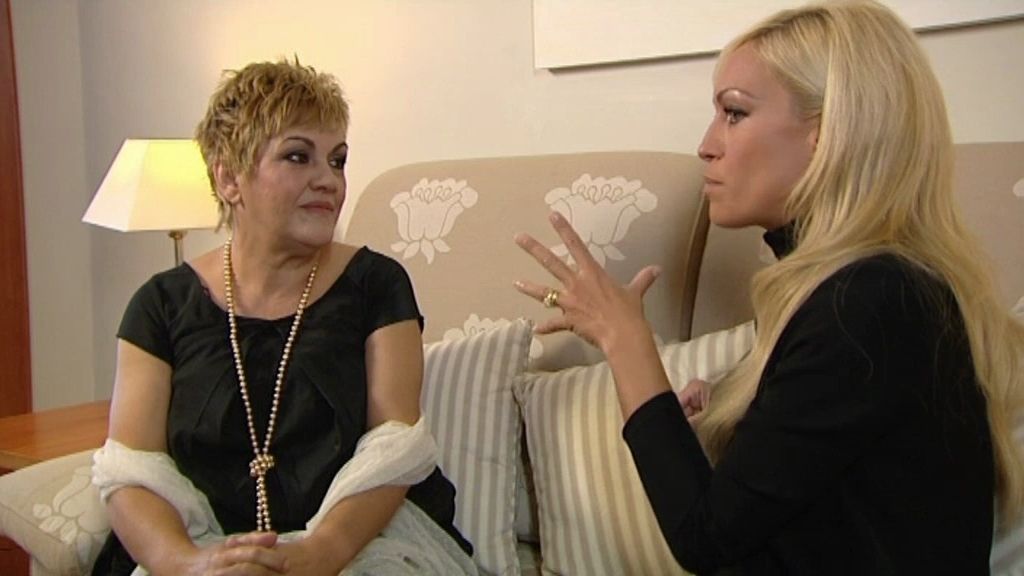 Las caras de sorpresa de Luis Ángel y su madre