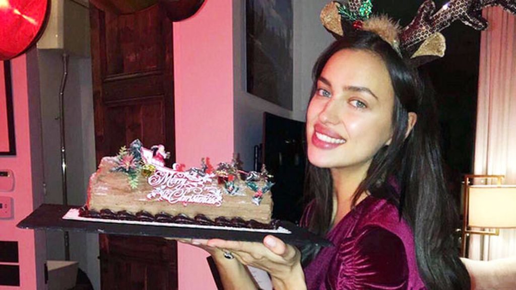 Irina Shayk no muestra embarazo pero sí cómo ha quedado su tronco de Navidad