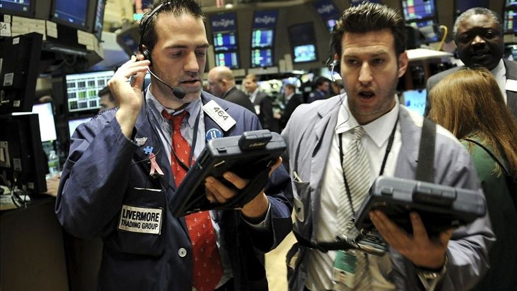 Según datos provisionales al cierre, el selectivo S&P 500 cedió 0,77 % y el índice compuesto del mercado Nasdaq perdió 0,71 %. EFE/Archivo