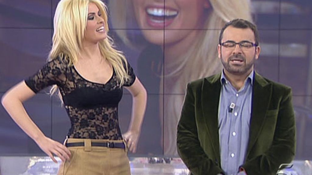 Luciendo transparencias (y piernas)