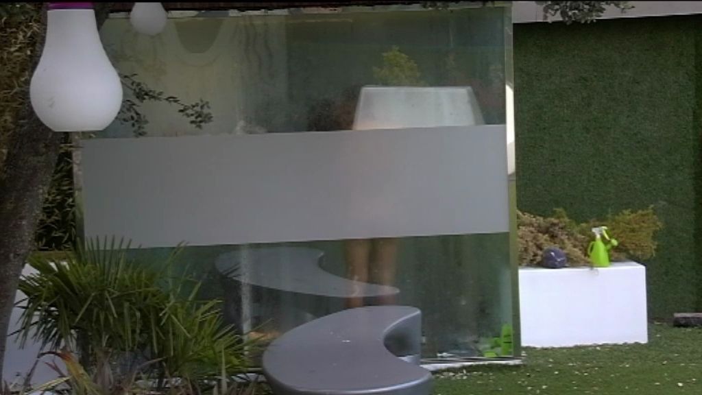 ¿Habrá zanjado Aless sus dudas hacia Noe con esta apasionada ducha?