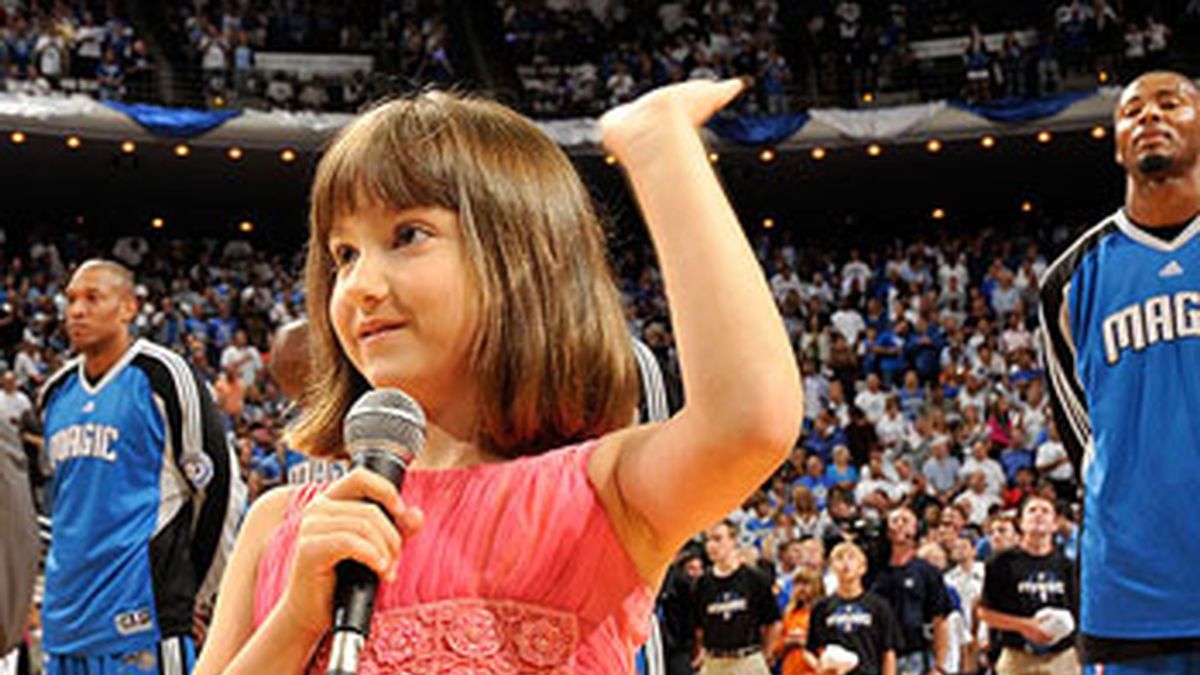 Gina Marie Incandela, una niña autista de siete años, se ha convertido en el talismán de los Magic de Orlando.