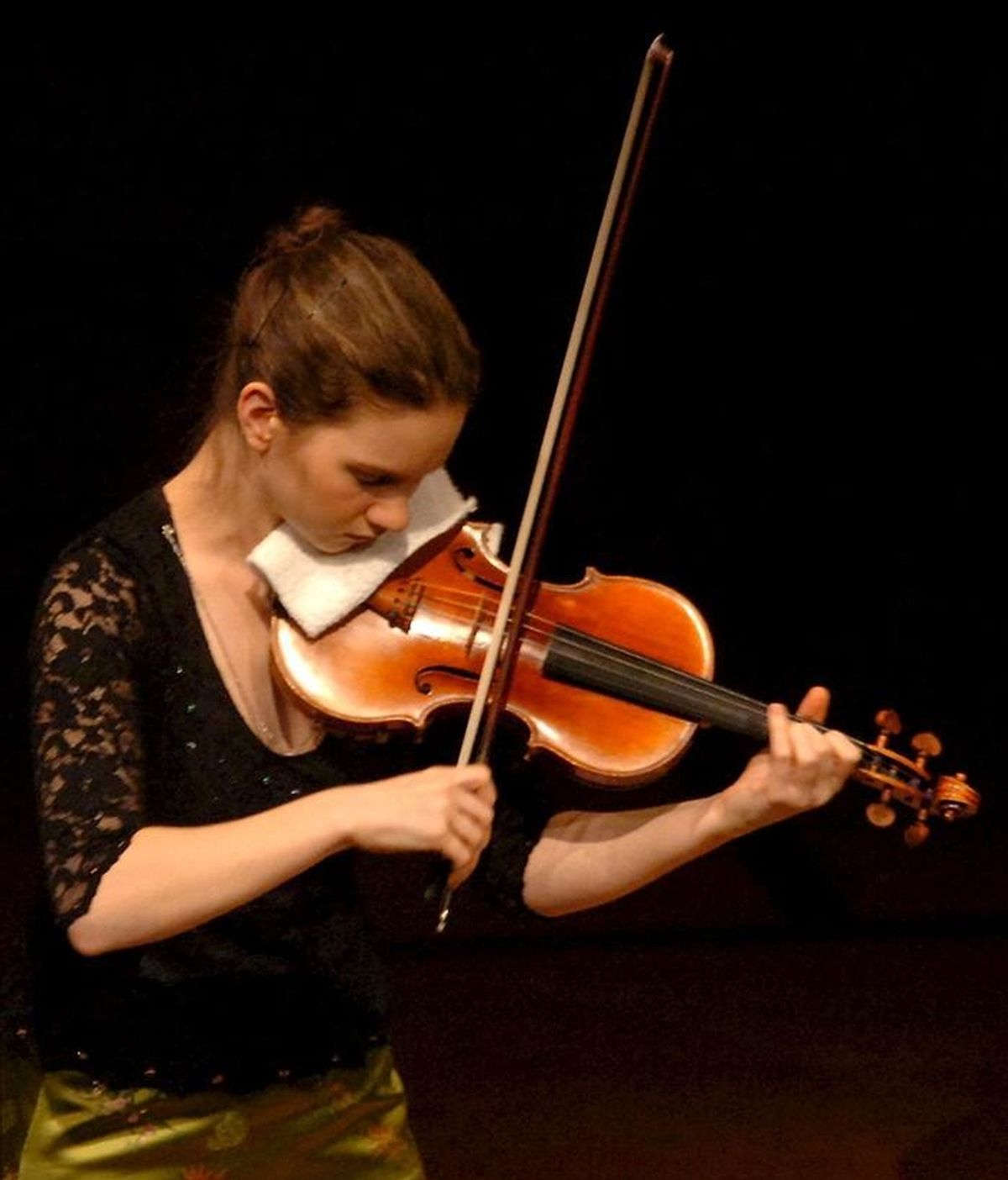 La joven violinista estadounidense Hillary Hahn. EFE/Archivo