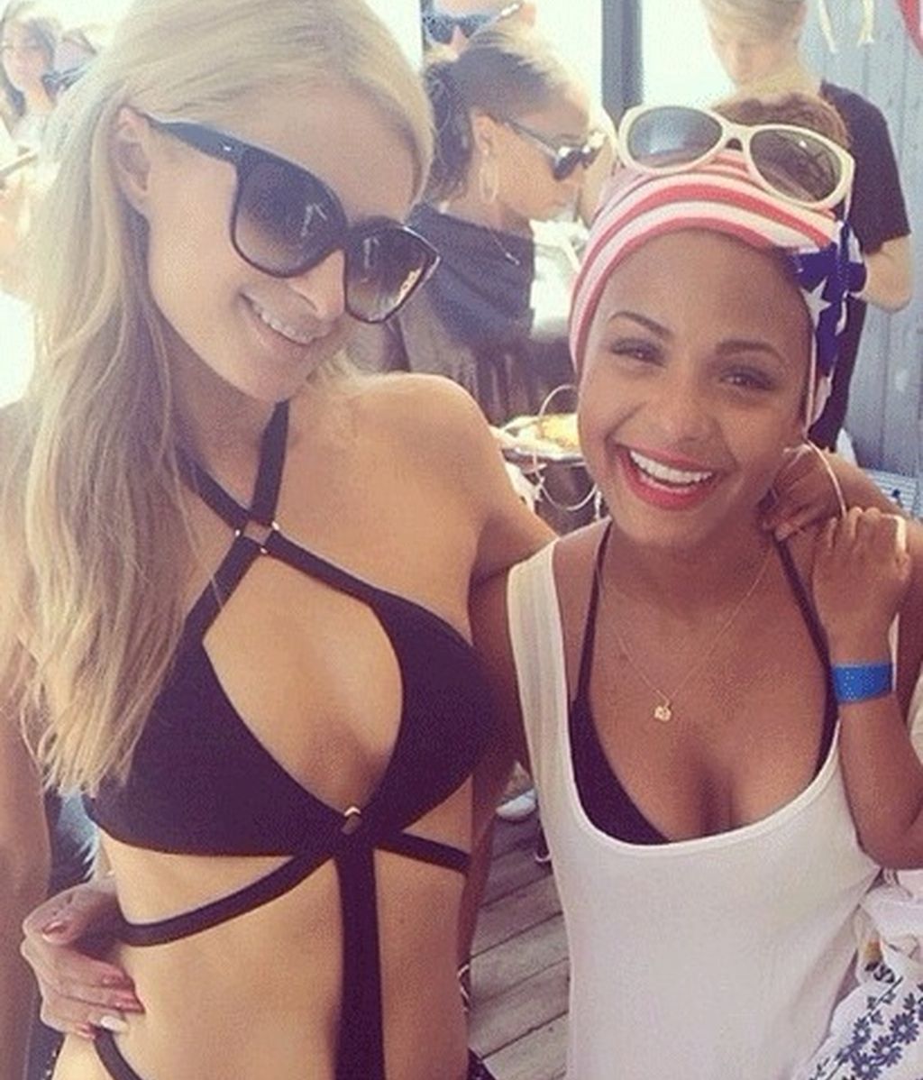 Paris Hilton en bikini