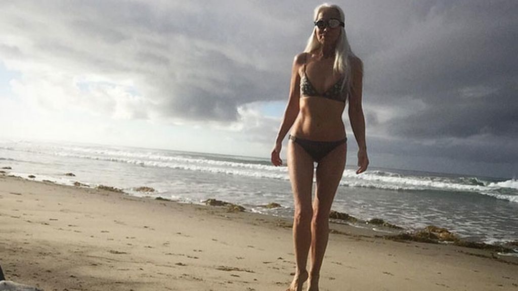 Yasmina Rossi, espectacular a los 59 años