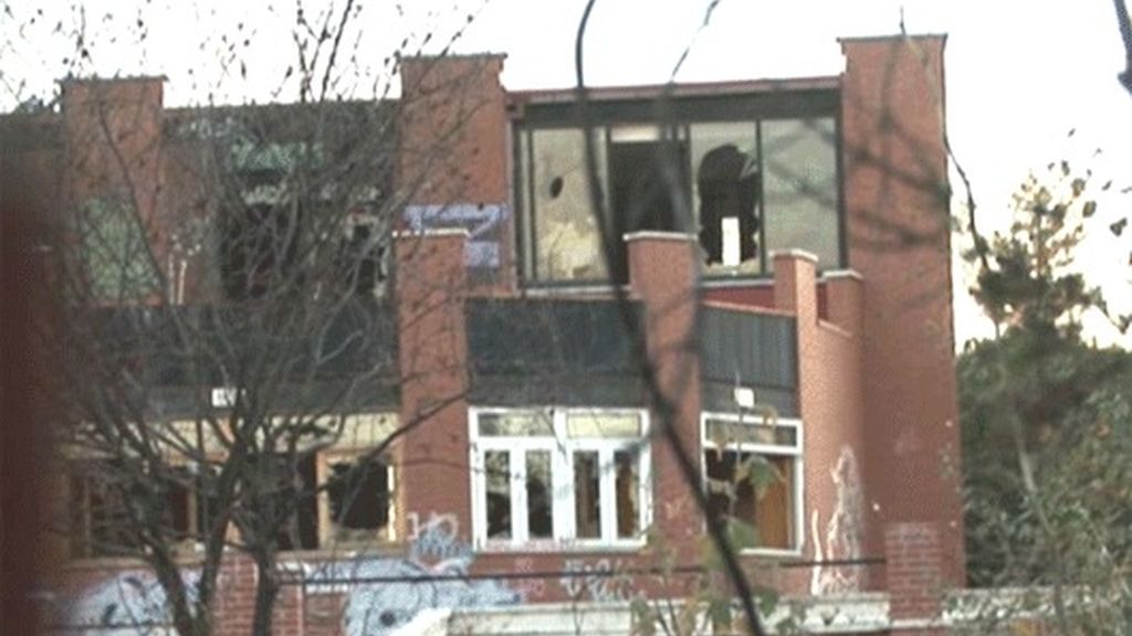 La 'casa de los leones', reventada