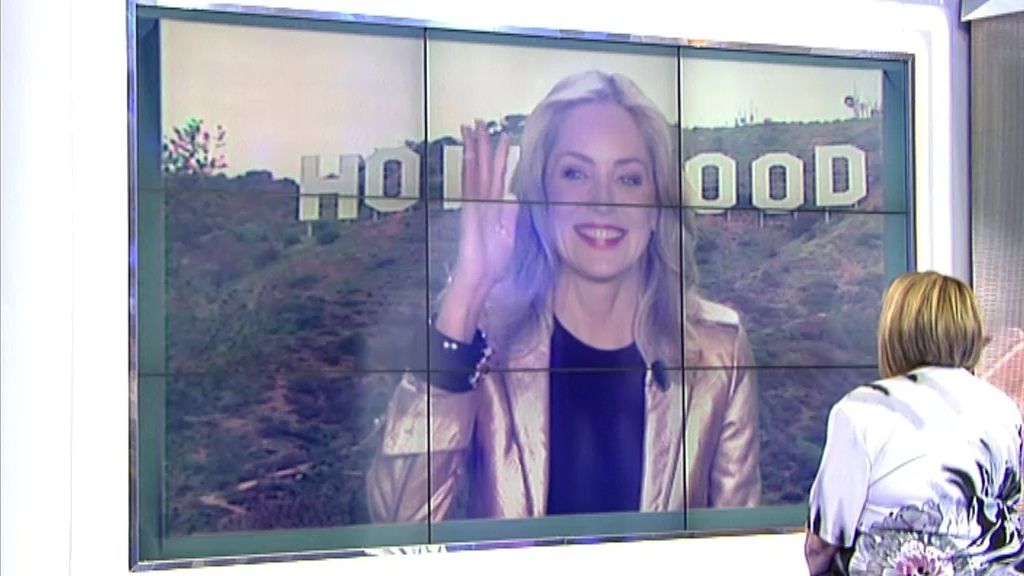 La actriz divierte al público y le emociona con su historia