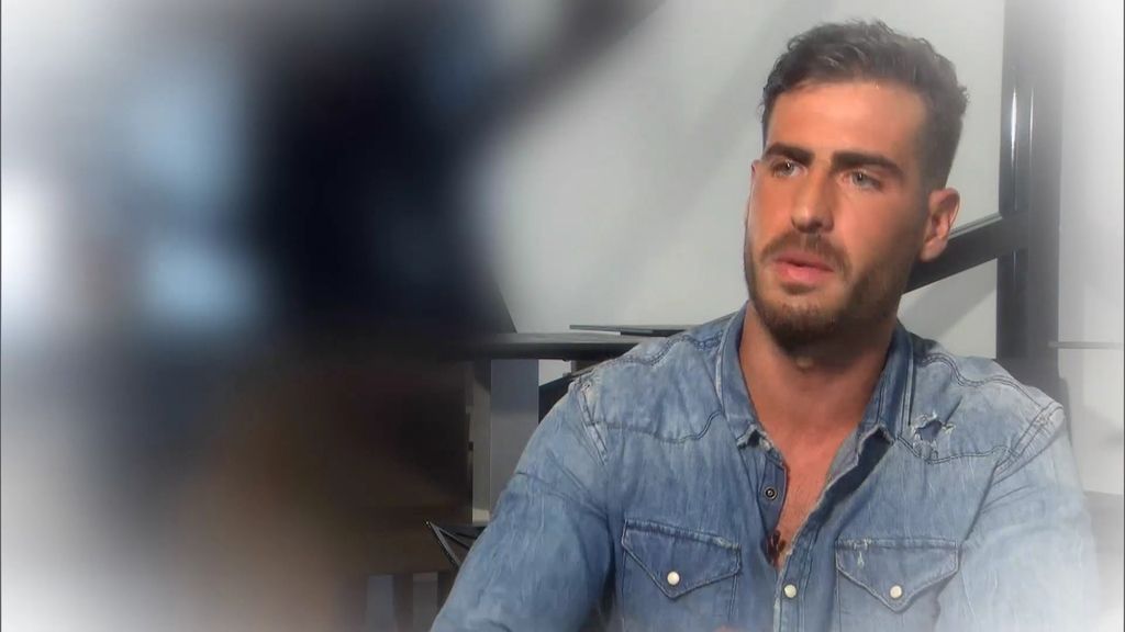 Jenny, a Carlos: "Me gustas mucho físicamente, pero me falta algo"