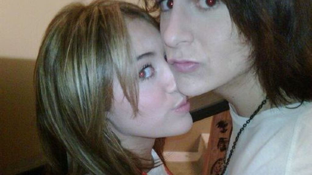 Las fotos de Miley Cyrus en Twitter