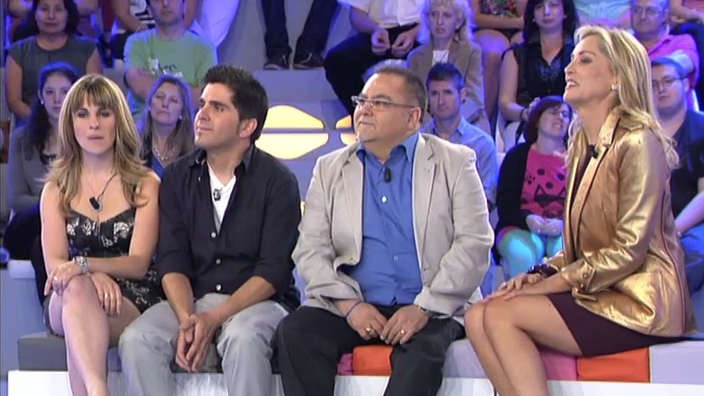 La actriz divierte al público y le emociona con su historia