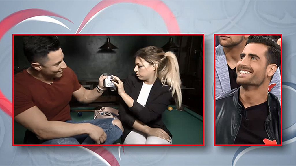 Nunca mires en el bolso de una mujer