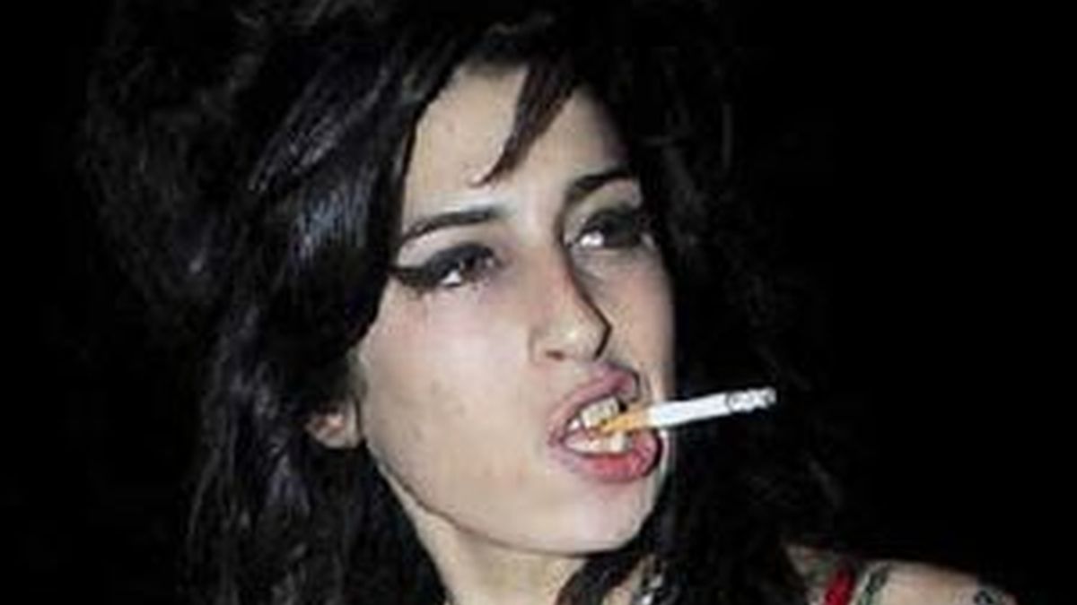 A pesar de todo Amy Winehouse mantiene su agenda llena de compromisos