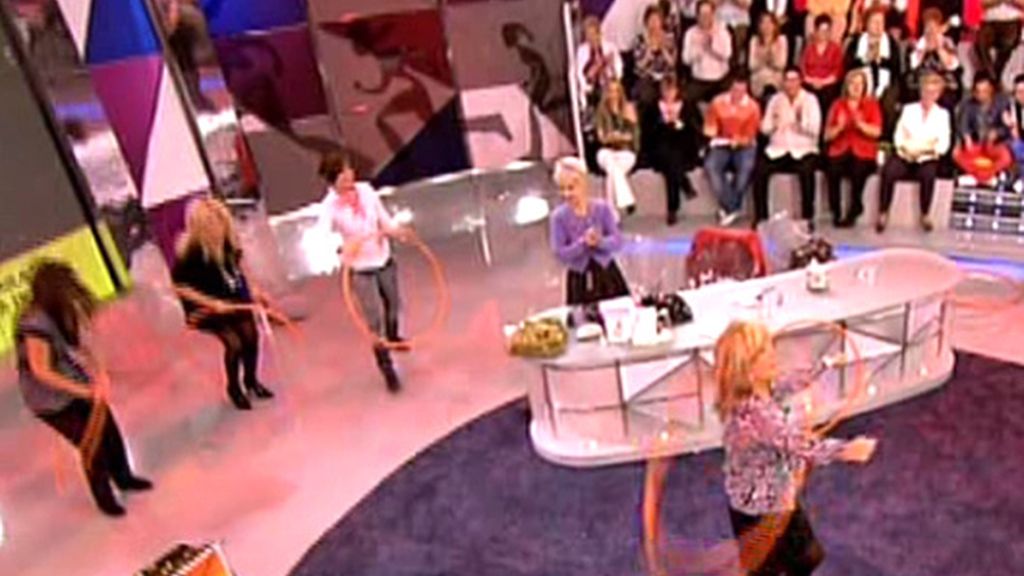 'Sálvame' baila a ritmo de Hula hop