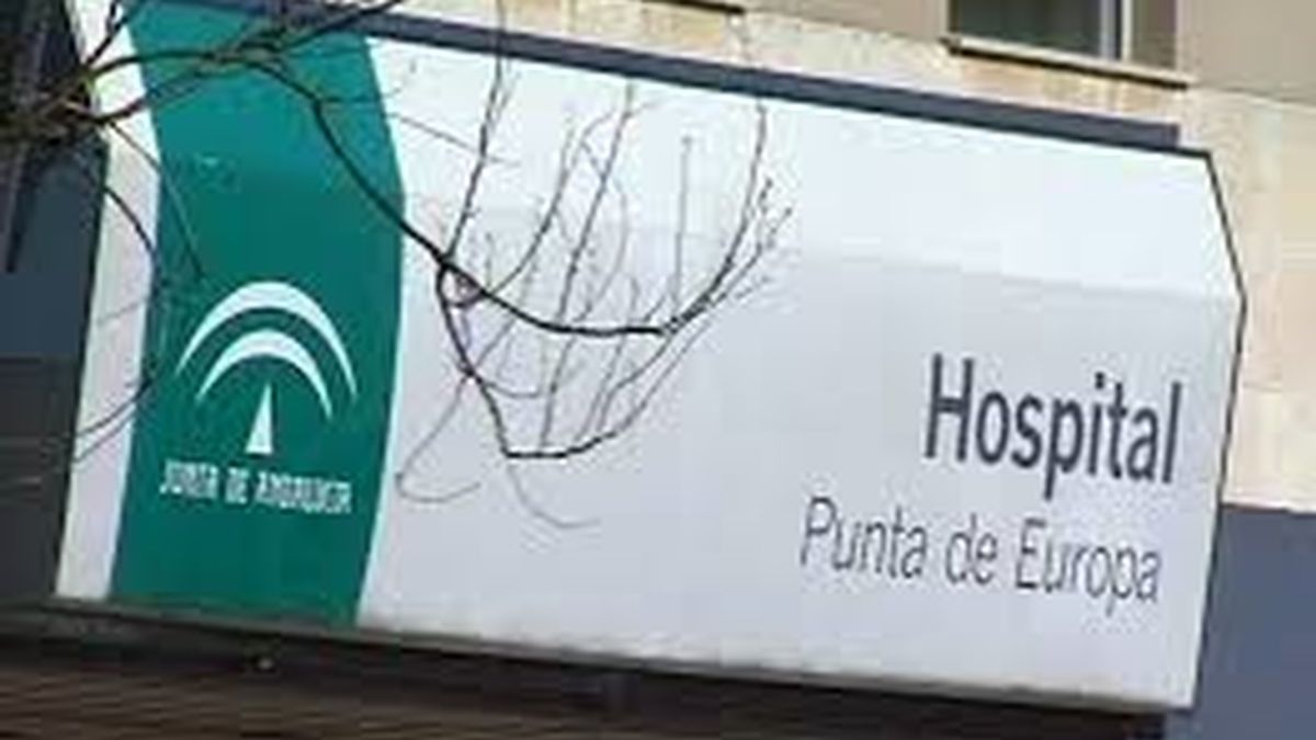 Abandonan a una persona fallecida en la puerta del hospital de Algeciras