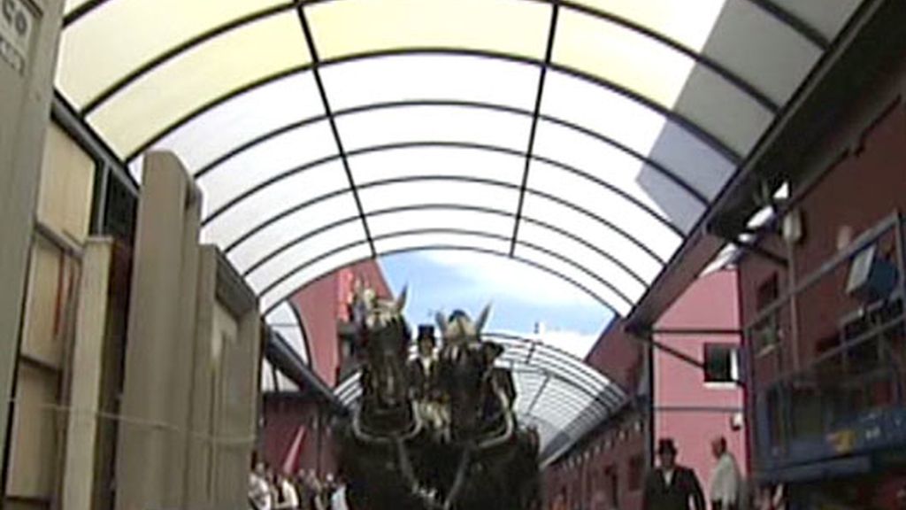 'Sálvame' cumple años y lo celebra con su particular Feria de Abril