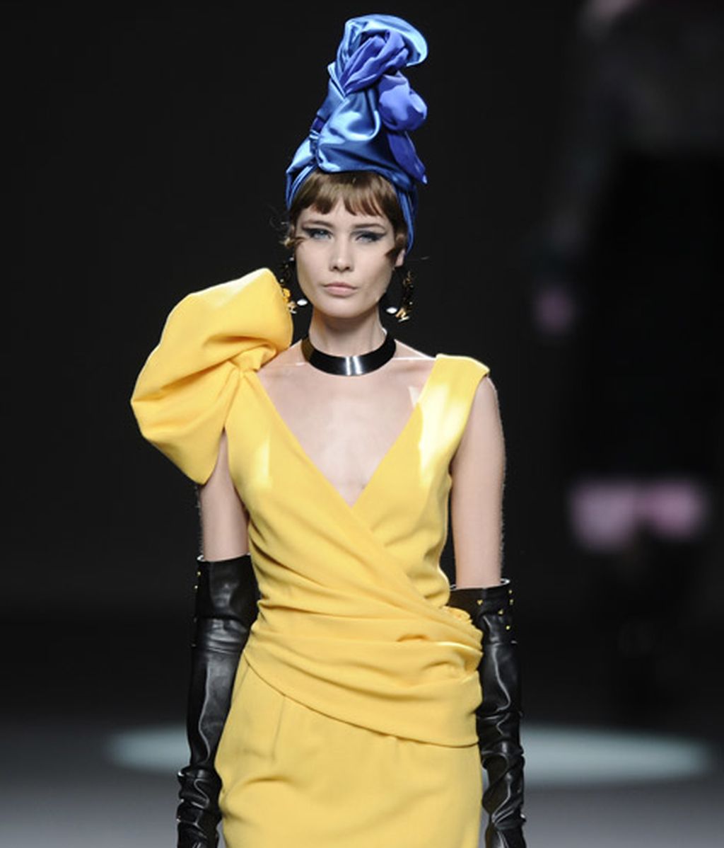 Estilo y glamour llenan la pasarela