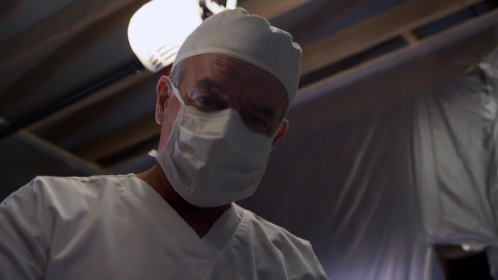 Ray Wise, estrella invitada en 'Complejo de Dios' (T08xC04)