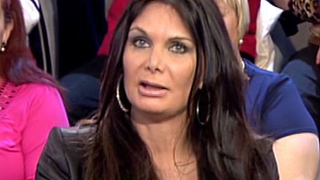 Yola Berrocal y Kiko Hernández bailan juntos un vals